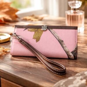 Realtree Pink and Brown Wristlet Clutch Wallet
